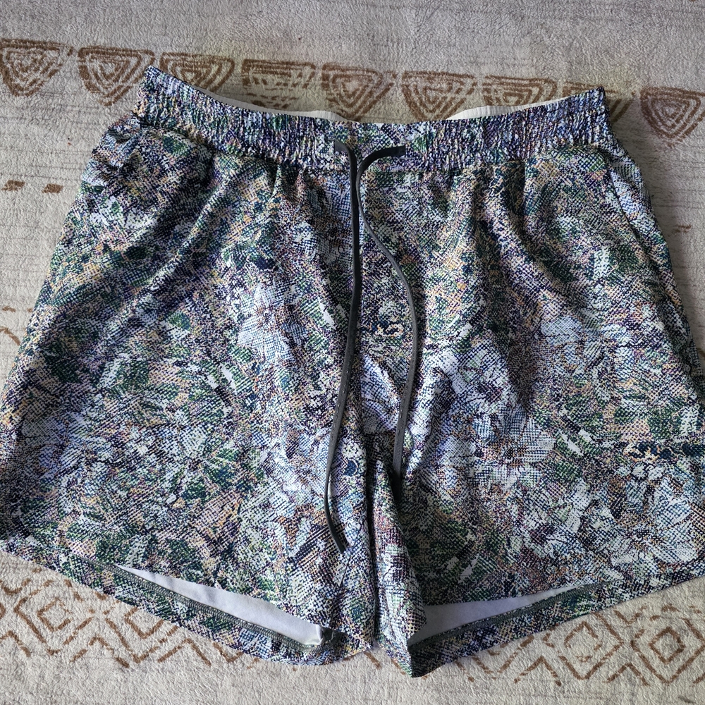 Mens lululemon Multicolor Athletic/swim Shorts 5'